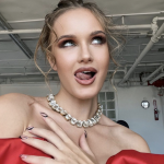 Полина Ниоли